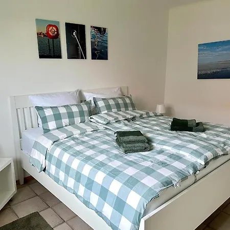 Trabbi-haus 아파트 *