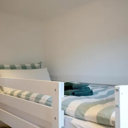 Trabbi-haus 하를레질